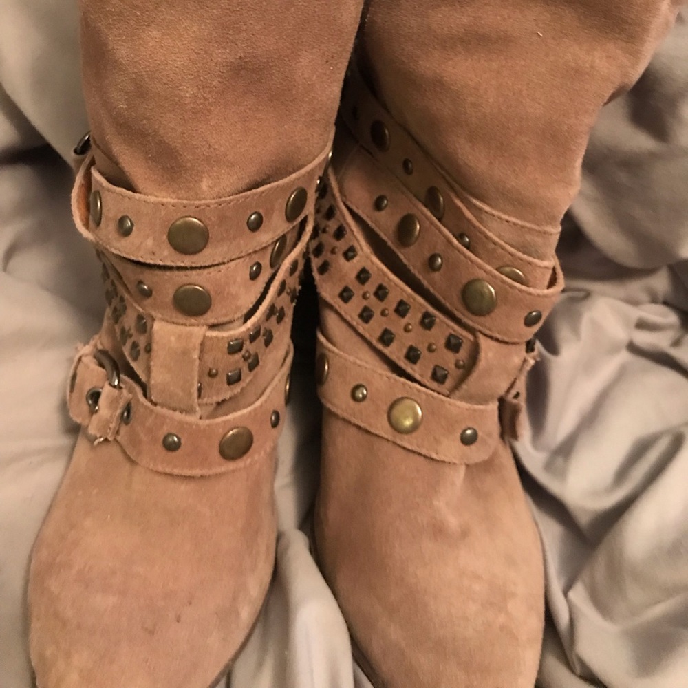 Ankle boots